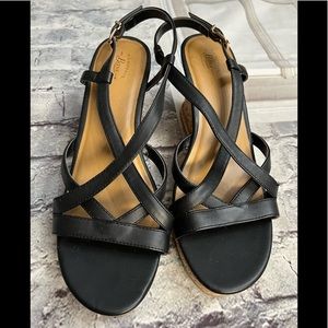 New G H Bass & Co women shoes size 10 (4)